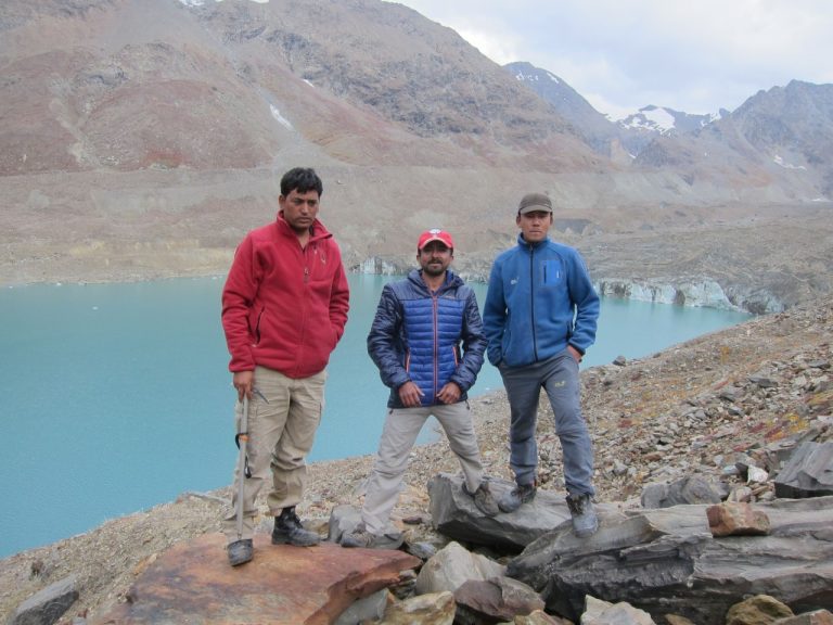 Aliyas Lake Trek