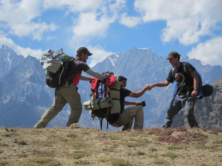 Aliyas Lake Trek