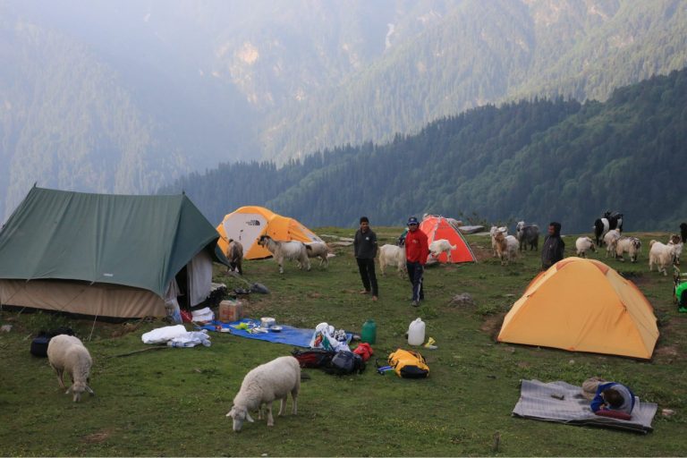 Chandrakhani Pass
