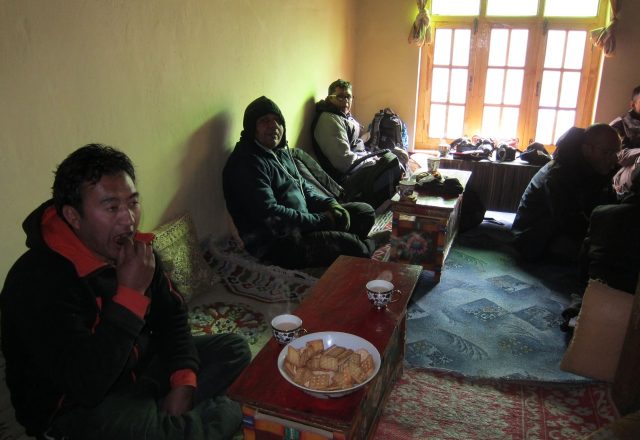Extreme Winter Snow Leopard / Wildlife Search