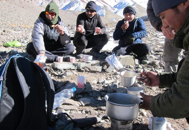 Extreme Winter Snow Leopard / Wildlife Search
