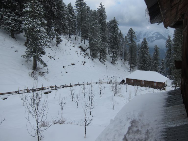 Tirthan Valley